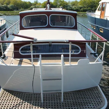 Bateau-hôtel Yacht Sequana *