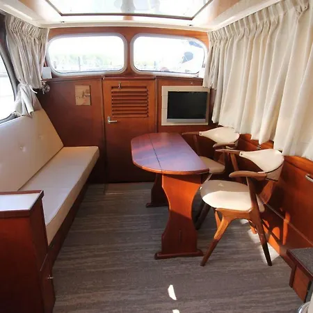 Yacht Sequana *