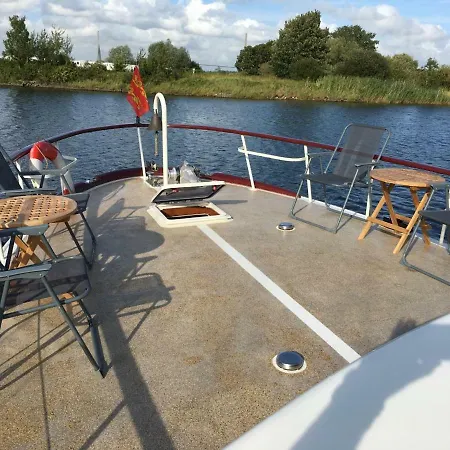 Botel Yacht Sequana Honfleur